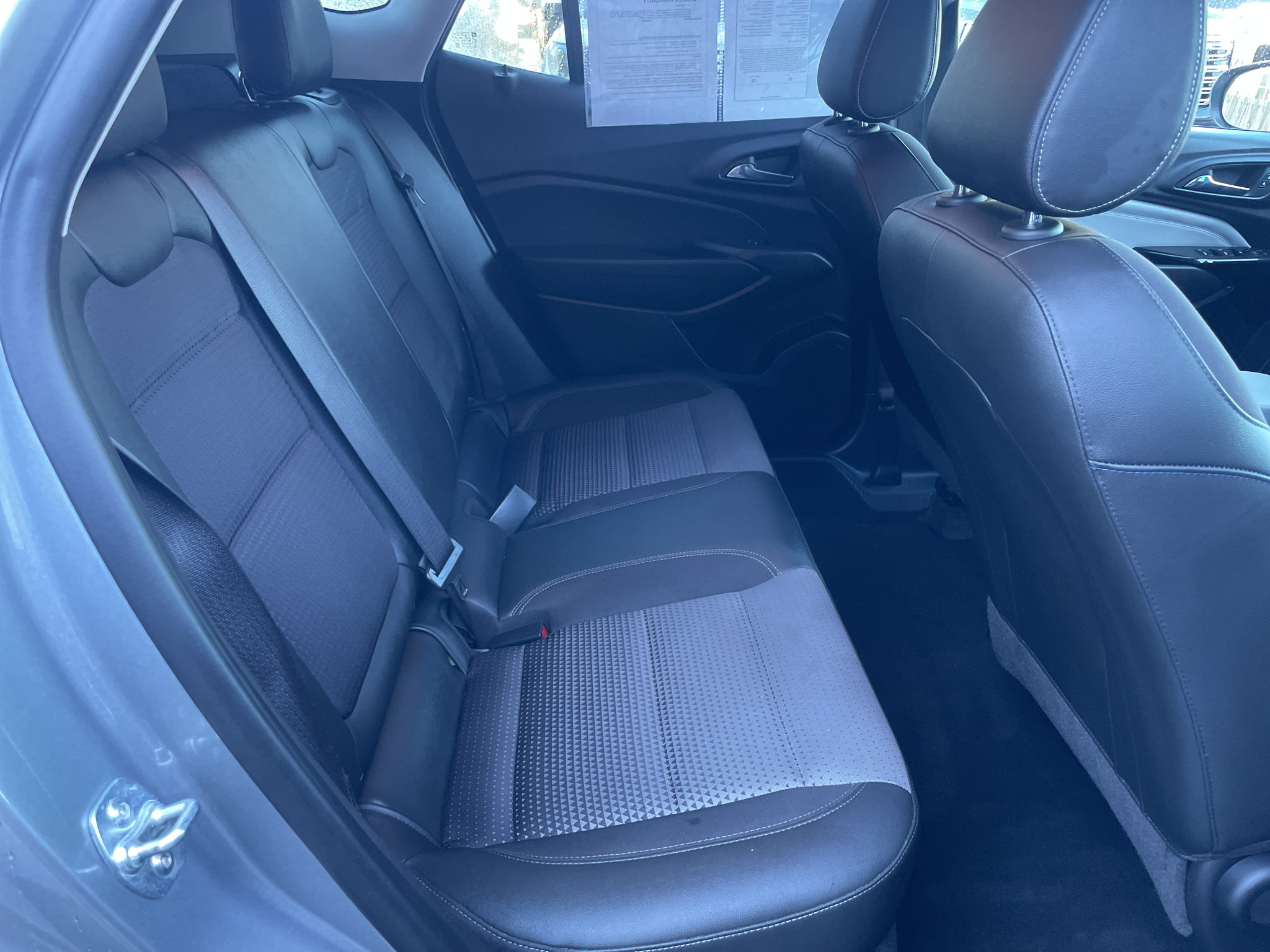 Certified 2025 Chevrolet Trax LT FWD image 14