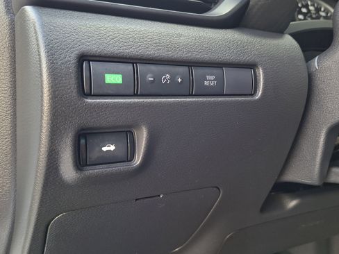 Certified 2022 Nissan Sentra S image 10