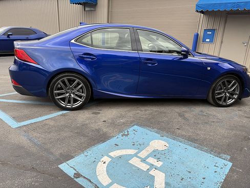 Used 2020 Lexus IS 300 F Sport image 5