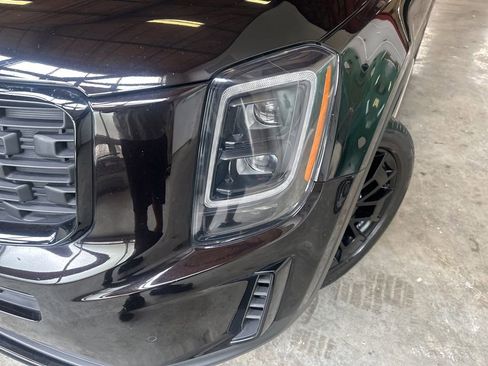 Used 2022 Kia Telluride SX w/ SX Prestige Package AWD/4WD image 8