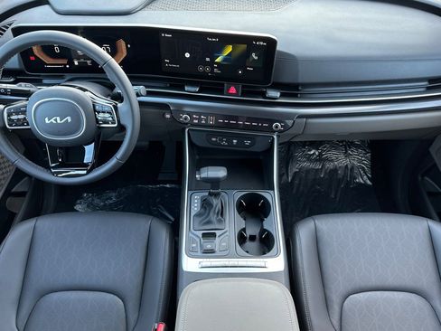 New 2026 Kia Carnival image 13