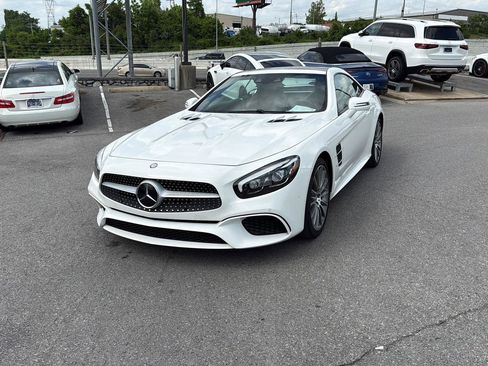 Used 2017 Mercedes-Benz SL 450 image 1