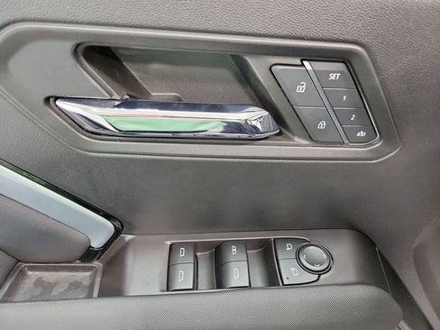 Used 2023 Chevrolet Colorado Z71 w/ Z71 Convenience Package 2 image 42