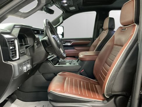 Used 2025 GMC Sierra 3500 Denali Ultimate AWD/4WD image 9