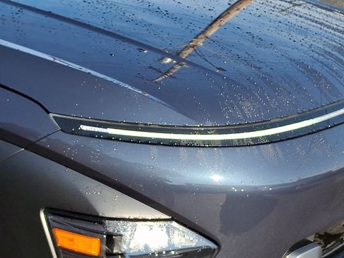 Certified 2024 Hyundai Kona Limited AWD/4WD image 9
