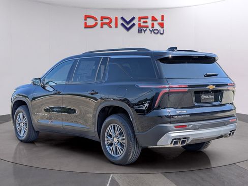 New 2026 Chevrolet Traverse LT w/ Driver Confidence Package image 3