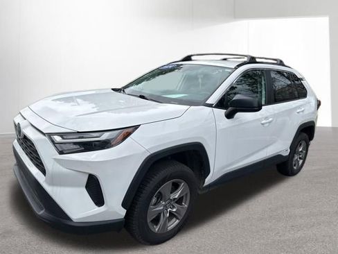 Used 2024 Toyota RAV4 LE AWD/4WD image 12