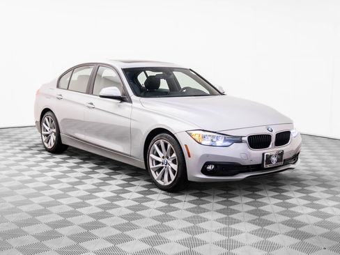 Used 2016 BMW 320i xDrive 320i xDrive image 7