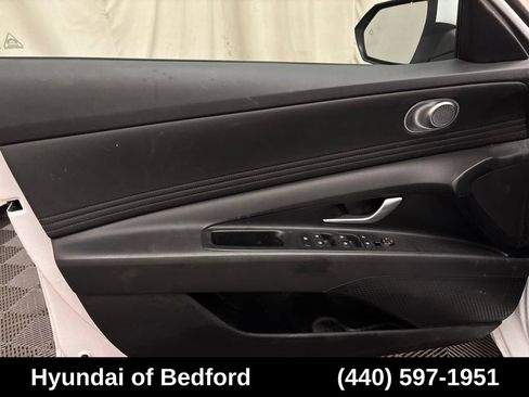 Used 2025 Hyundai Elantra SEL FWD image 10