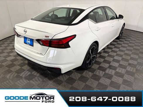 Used 2024 Nissan Altima 2.5 SR FWD image 7