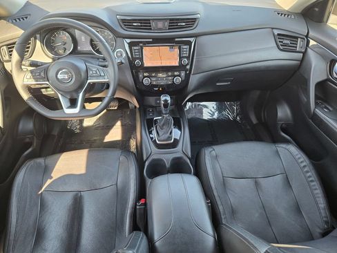 Used 2020 Nissan Rogue SL FWD image 12