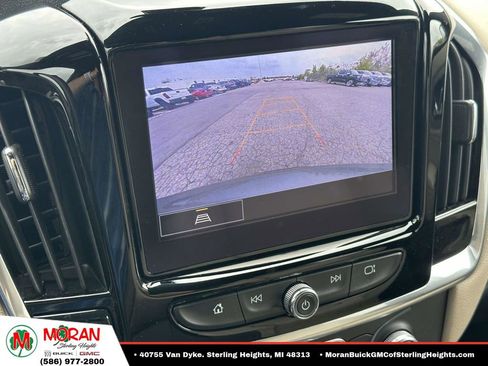 Used 2023 Chevrolet Traverse LT FWD image 25