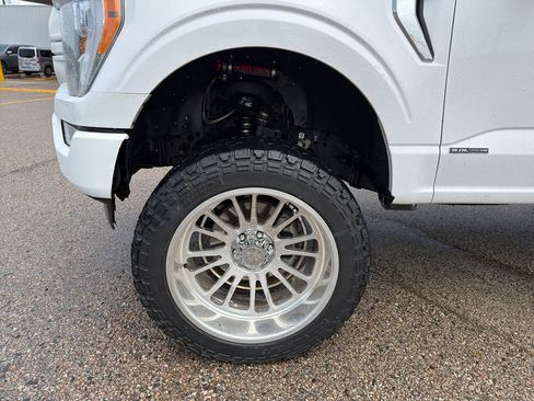 Used 2021 Ford F150 Lariat AWD/4WD image 2