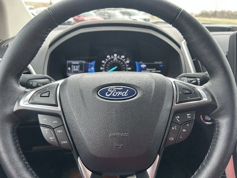 Used 2024 Ford Edge SEL w/ Convenience Package image 15