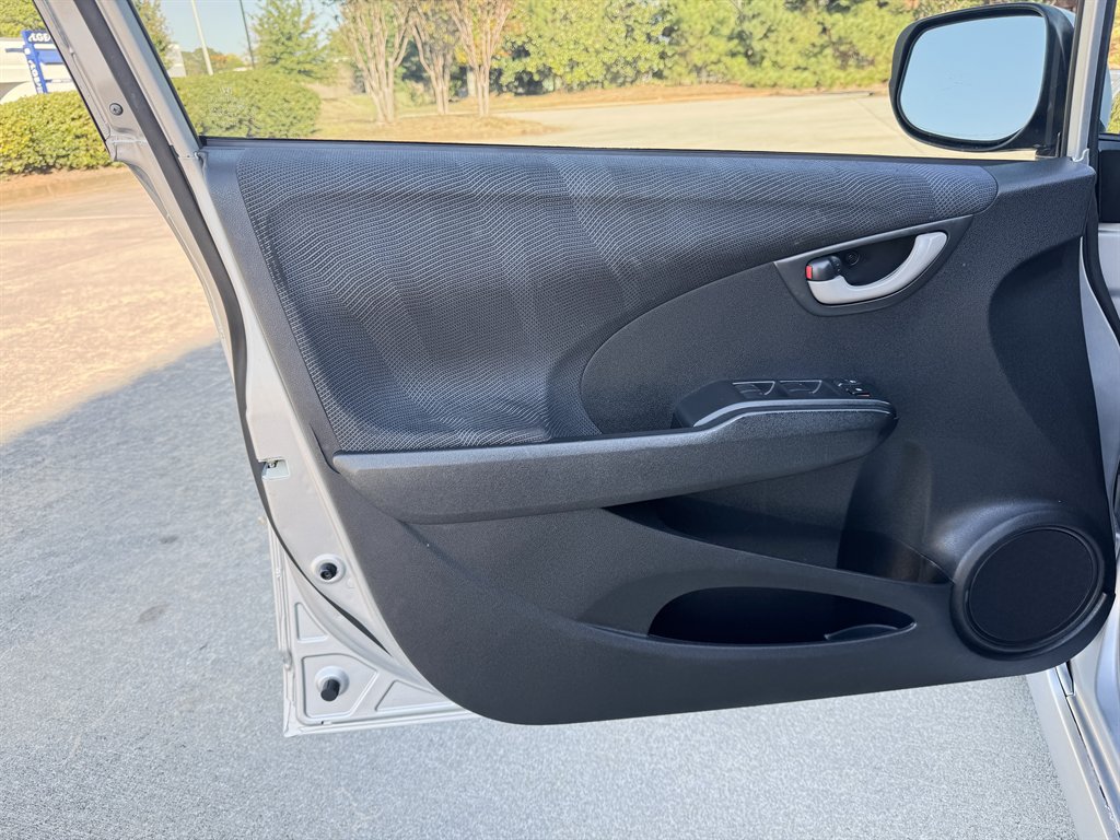 Used 2011 Honda Fit Sport image 89
