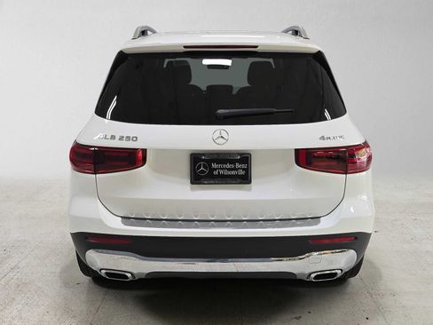 Certified 2026 Mercedes-Benz GLB 250 4MATIC image 4
