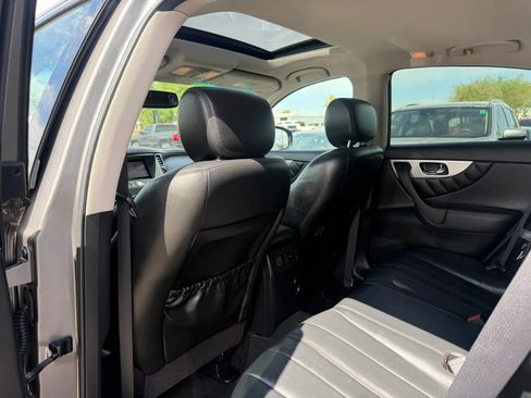 Used 2011 INFINITI FX35 AWD image 22