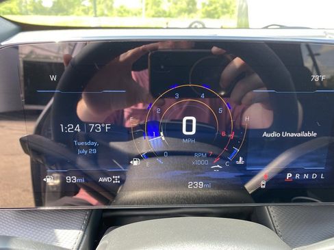 New 2025 Chevrolet Equinox LT image 14