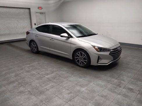 Used 2020 Hyundai Elantra Limited FWD image 11