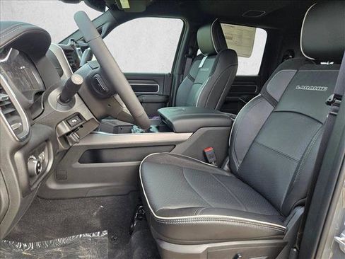 New 2026 RAM 2500 Laramie AWD/4WD image 4