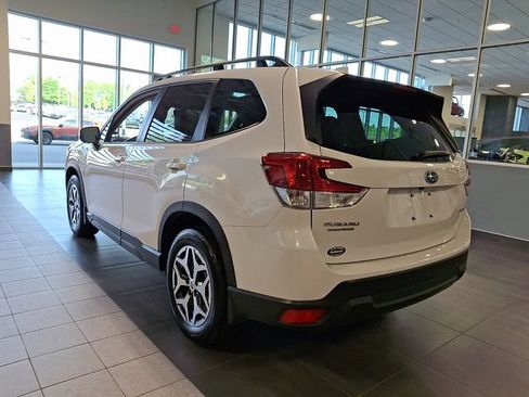 Certified 2023 Subaru Forester Premium AWD/4WD image 4
