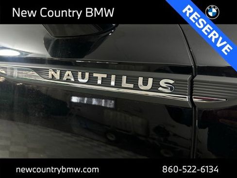 Used 2022 Lincoln Nautilus Reserve image 11