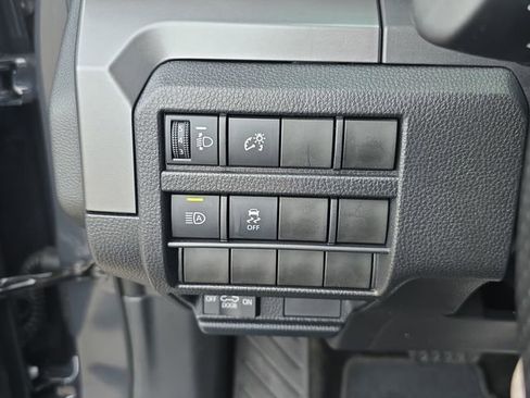 Used 2025 Toyota Tacoma SR5 AWD/4WD image 26