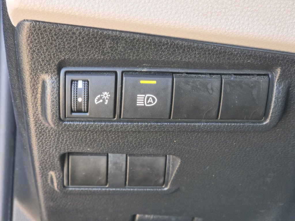 Used 2023 Toyota Corolla Cross LE FWD image 25