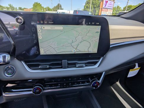New 2026 Chevrolet Equinox LT w/ Convenience Package II FWD image 20