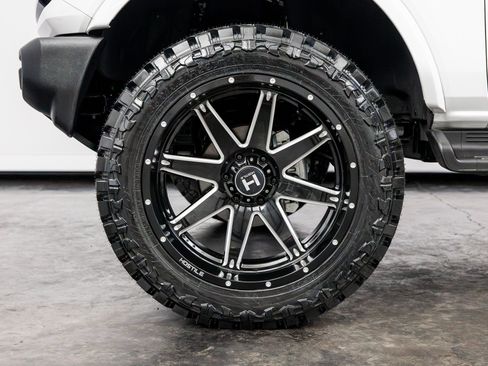 Used 2025 Ford Bronco Outer Banks AWD/4WD image 11