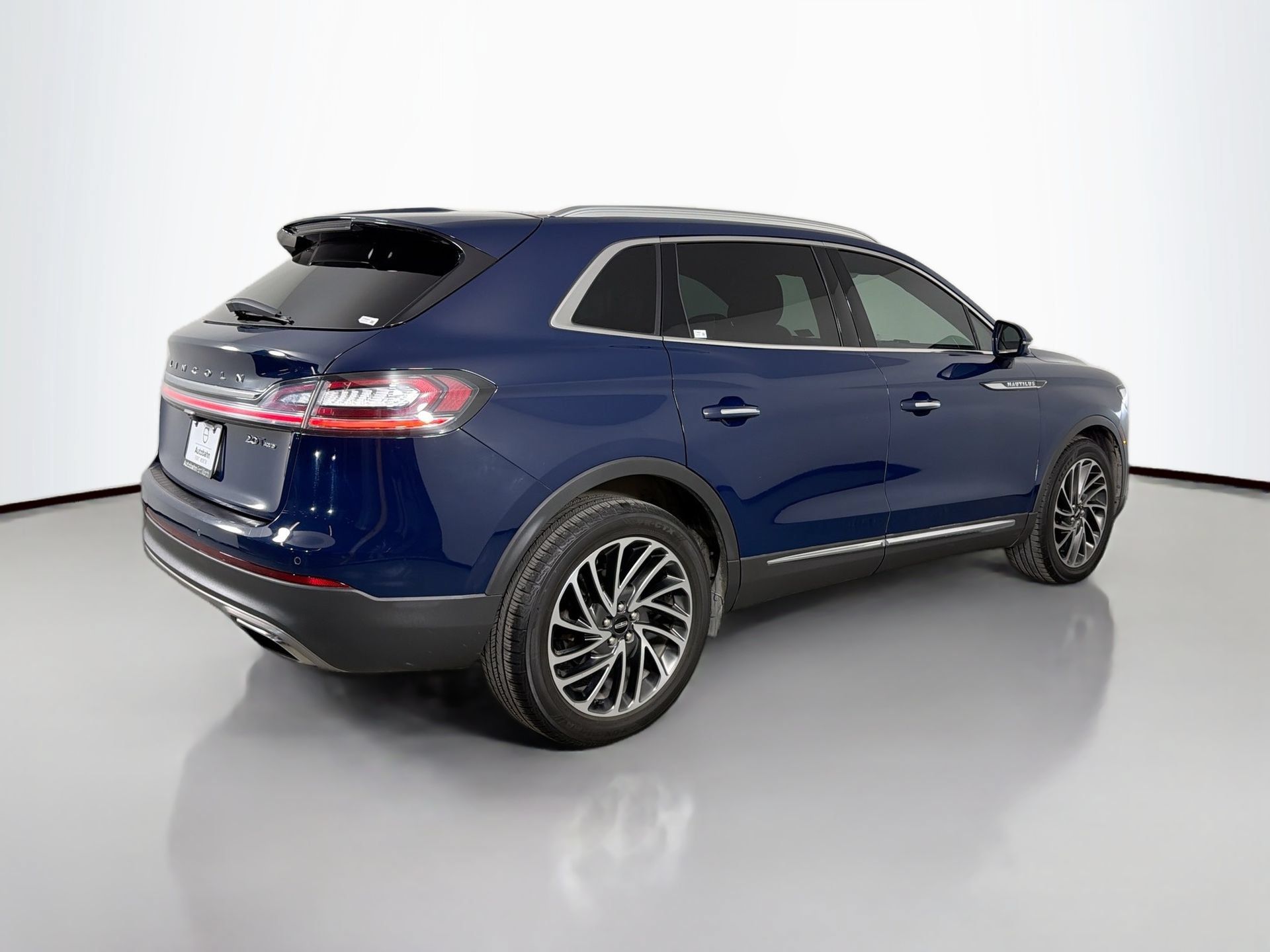 Used 2020 Lincoln Nautilus Reserve w/ Cargo Utility Package AWD/4WD image 6