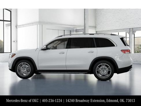 Used 2026 Mercedes-Benz GLS 450 GLS 450 image 33