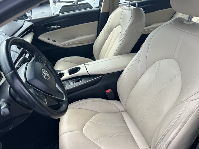 Used 2020 Toyota Avalon XLE w/ Moonroof Package FWD image 11