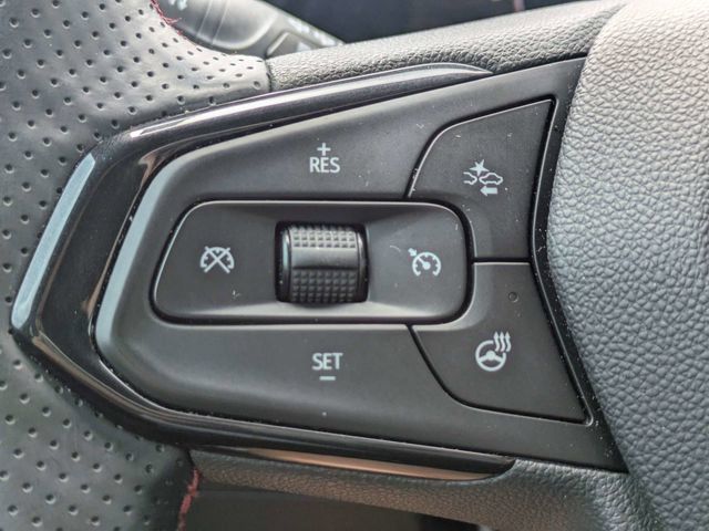 Used 2025 Chevrolet Trax RS w/ Driver Confidence Package FWD image 24