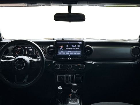 Used 2021 Jeep Gladiator Sport image 26