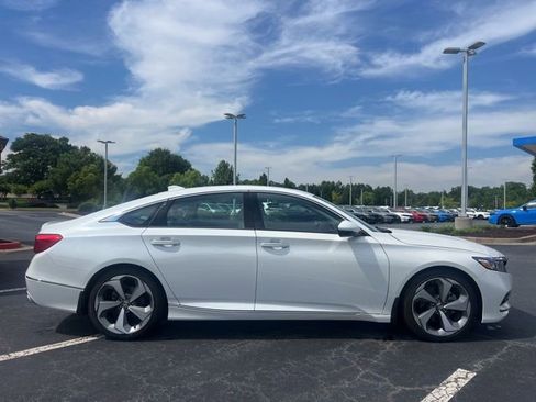 Used 2020 Honda Accord Touring image 5