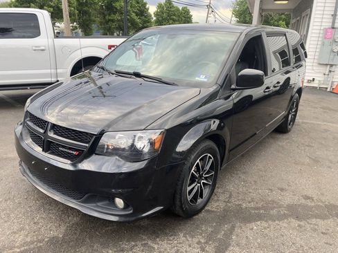 Used 2019 Dodge Grand Caravan GT FWD image 3