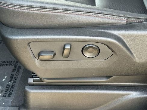 Used 2025 Chevrolet Suburban RST image 33