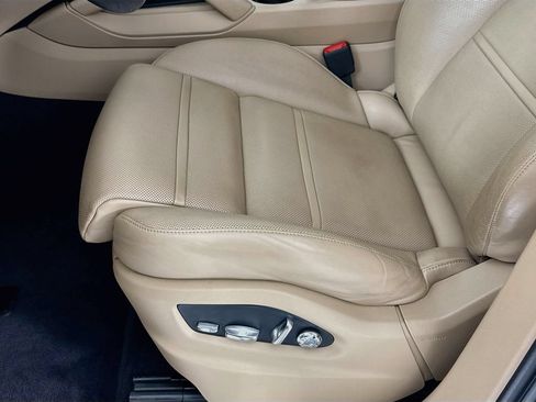 Certified 2021 Porsche Cayenne Coupe AWD/4WD image 13
