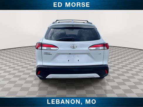 Used 2024 Toyota Corolla Cross LE w/ Moonroof Package FWD image 7