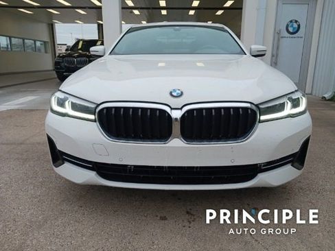 New 2023 BMW 530i w/ Convenience Package RWD image 2