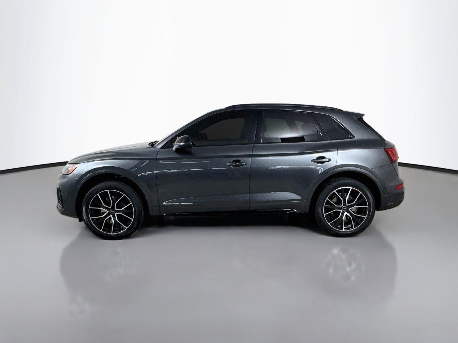 Certified 2023 Audi SQ5 Premium Plus w/ Premium Plus Package AWD/4WD image 2
