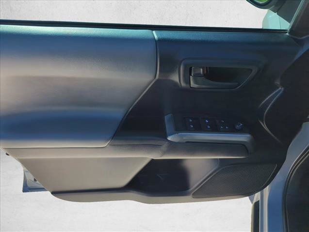 Used 2020 Toyota Tacoma 2WD Double Cab image 13