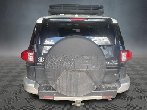 Used 2011 Toyota FJ Cruiser 4WD w/ Upgrade Pkg image 12