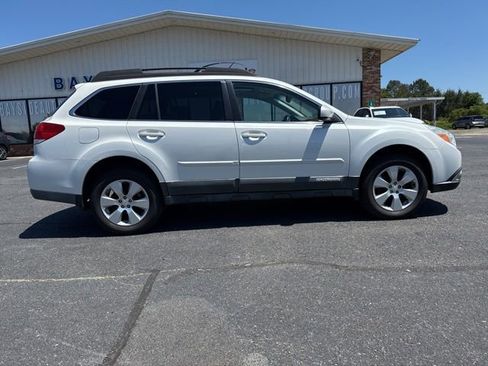 Used 2012 Subaru Outback 2.5i Limited AWD/4WD image 6