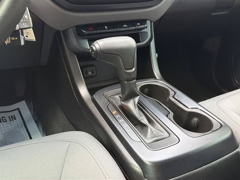 Used 2019 Chevrolet Colorado W/T w/ Custom Special Edition AWD/4WD image 22