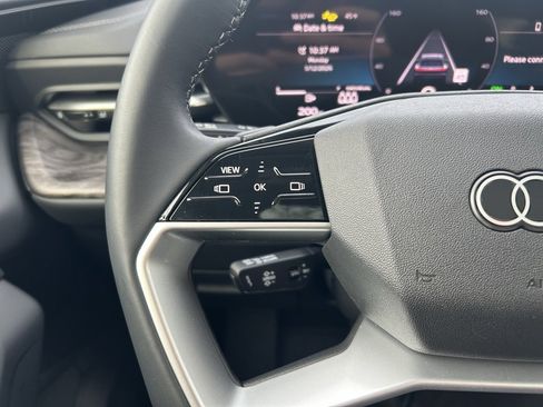 Used 2025 Audi Q5 2.0T Premium w/ Convenience Package image 10