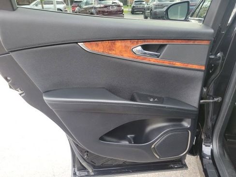 Used 2019 Lincoln Nautilus Select AWD/4WD image 18