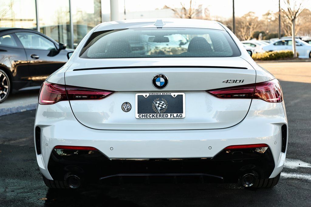 Used 2025 BMW 430i Coupe w/ M Sport Package RWD image 9