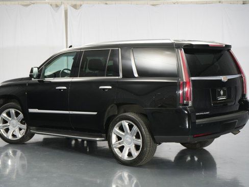 Used 2020 Cadillac Escalade Luxury image 26